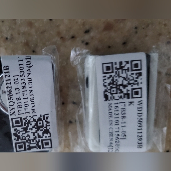 Miniature Fully Functional MP3 player SD - Picture 3 of 9